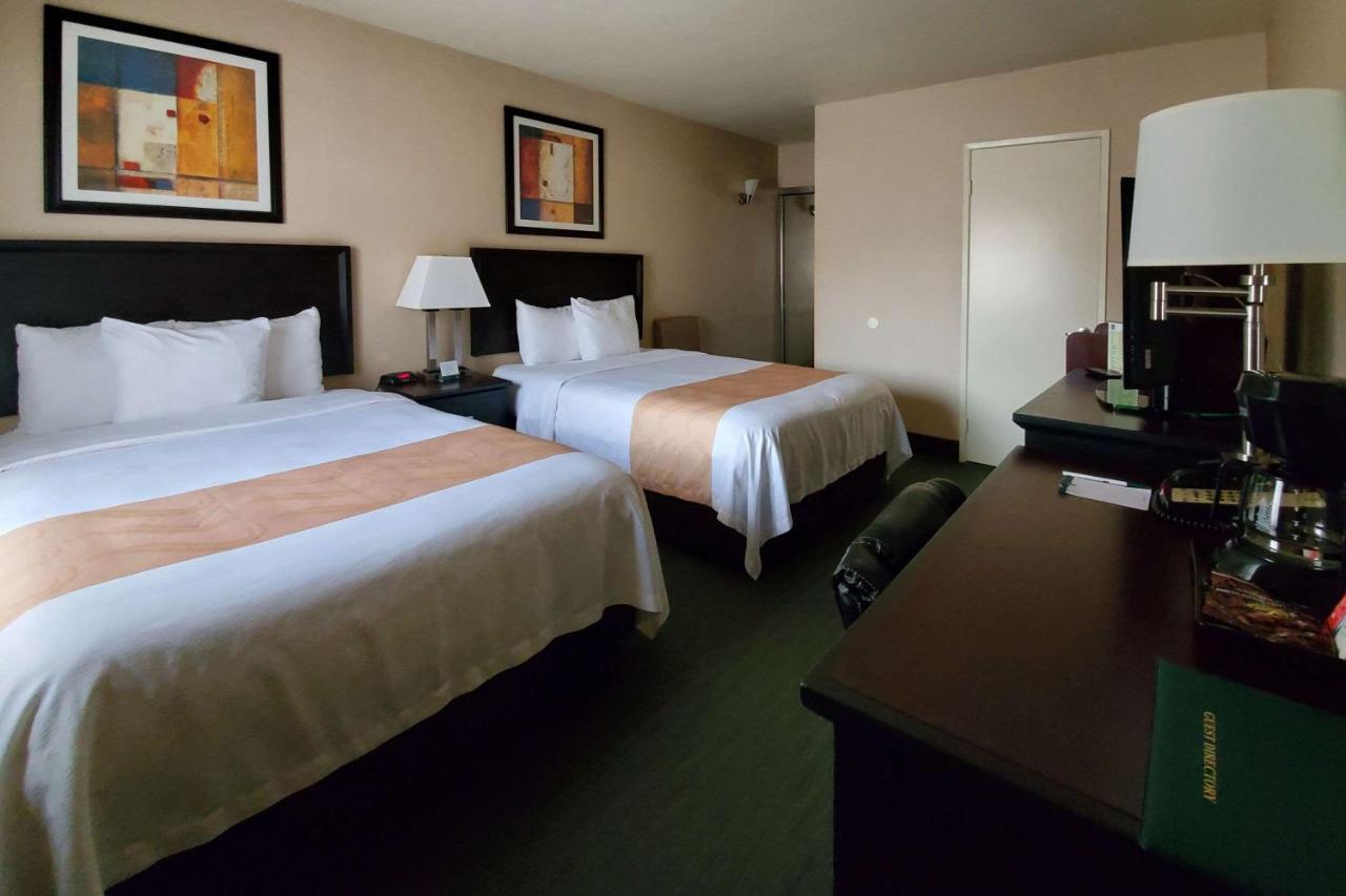 Shadow Park Inn & Suites — photo 10