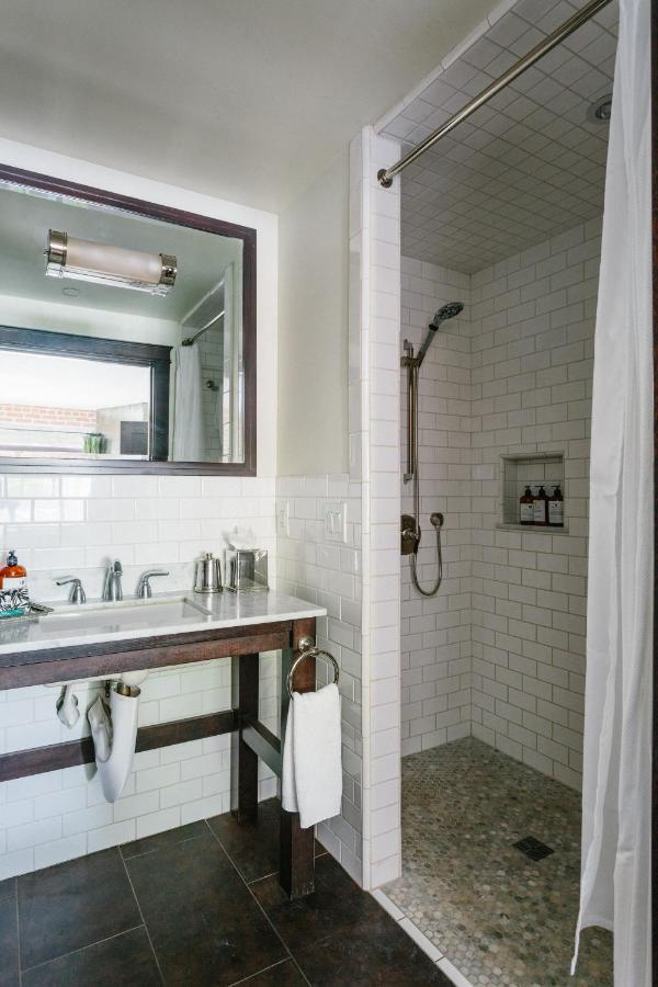 Granada Hotel & Bistro — photo 12