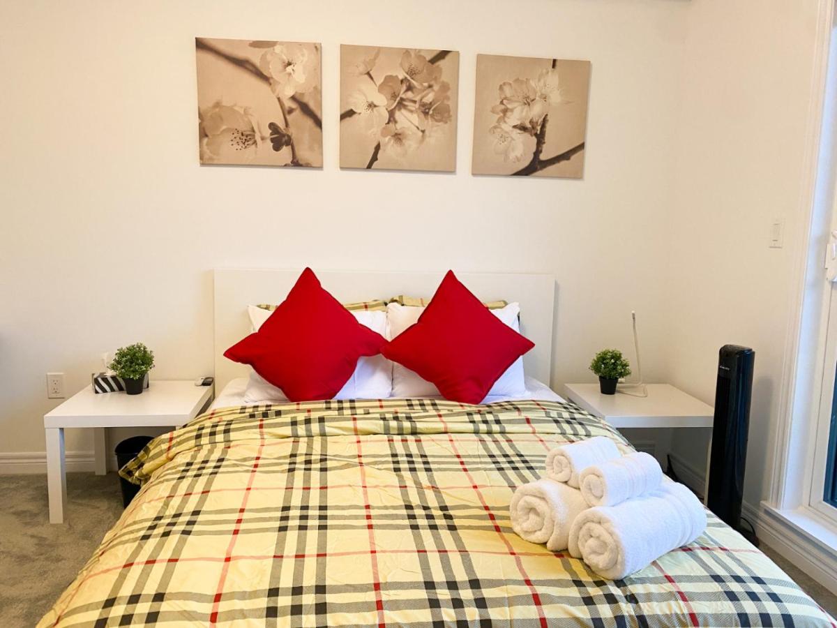 Relaxing Private Bedrooms in Whitby near Beach photo