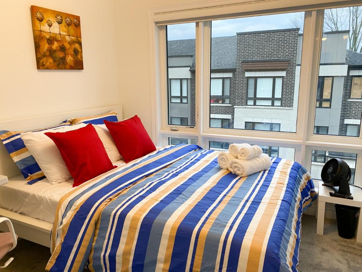 Relaxing Private Bedrooms in Whitby near Beach photo