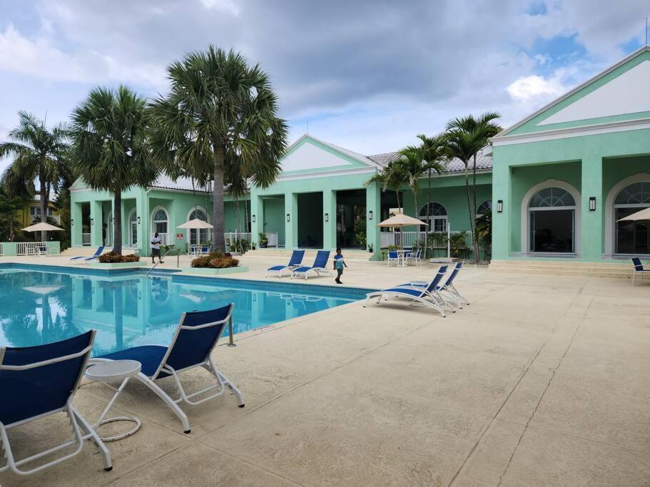 Modern Luxury 2-bedroom 2.5-bathroom townhouse - 5