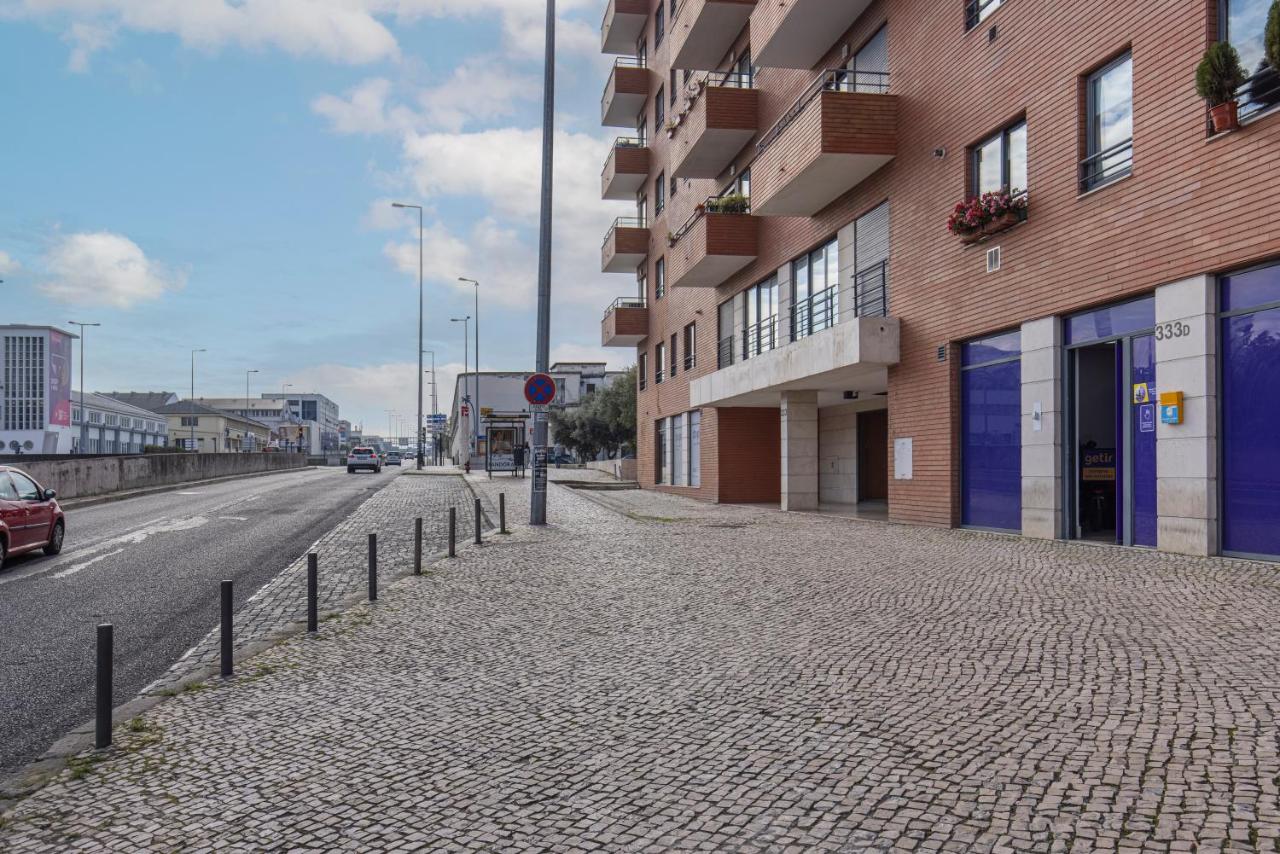 Fancy Apartment W/Metro at Doorstep by LovelyStay - 3