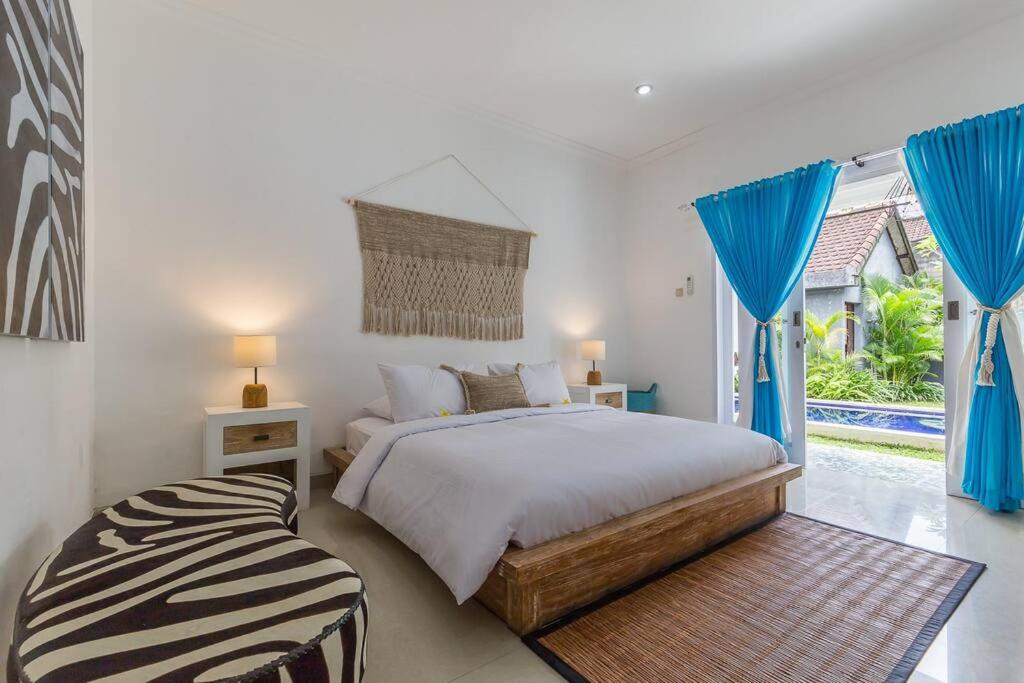 Central & Charming 3bedr with private pool - 2