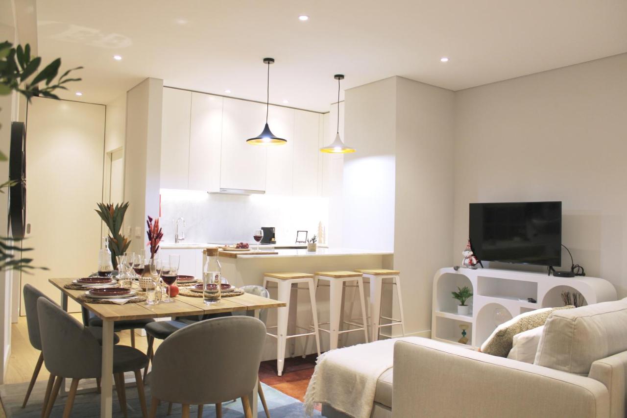 Artistic Neighborhood Luxury - 3