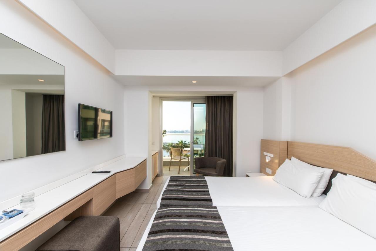 Evalena Beach Hotel photo