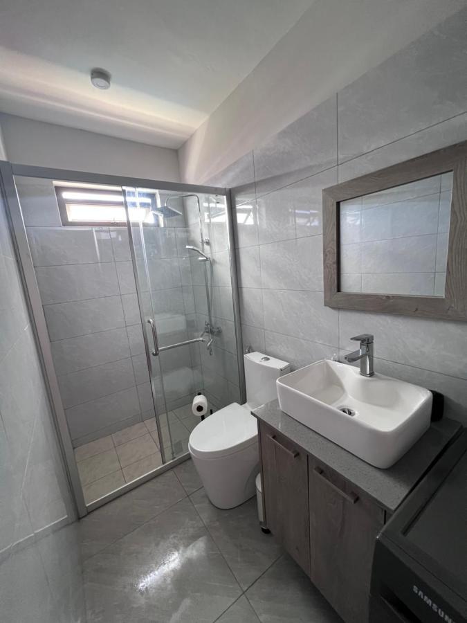 Top-Floor Modern 3BD Penthouse with Beautiful Mountain View Terrace - 5 min Walk to Beach - 3