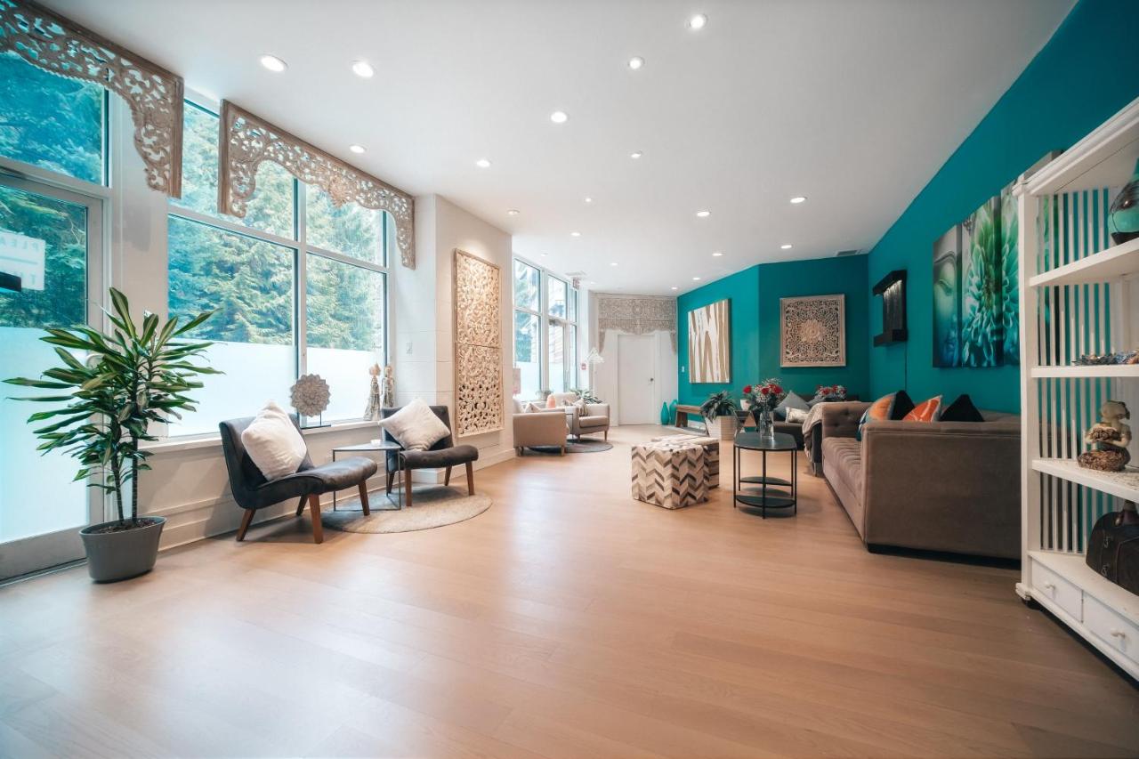 Summit Lodge Boutique Hotel Whistler photo