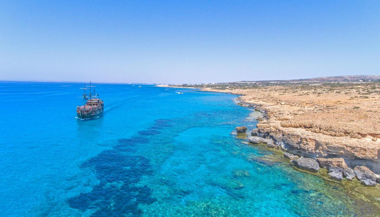 Vrissiana Boutique Beach Hotel photo