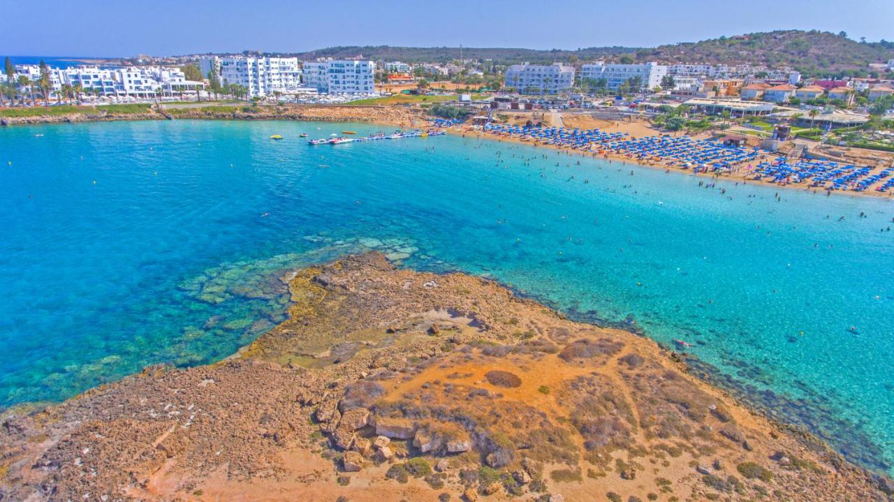 Odessa Beach Hotel photo
