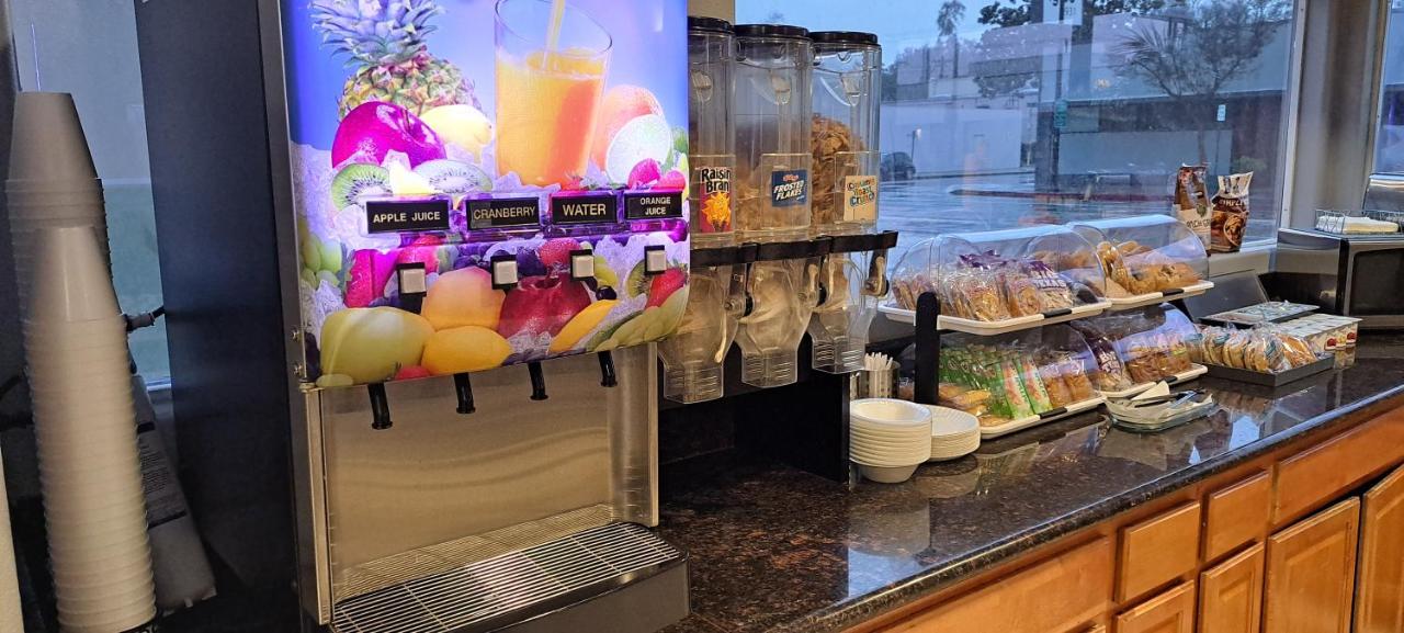Portofino Inn Burbank — photo 7