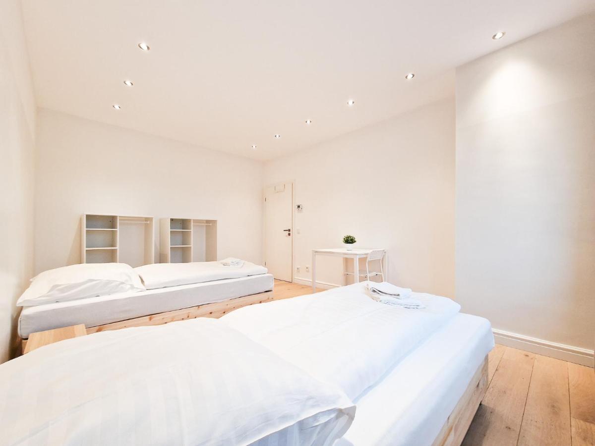 Tolstov Apartments - City Apartments with 1 or 2 Rooms - 15 Min to Messe DUS and Old Town DUS