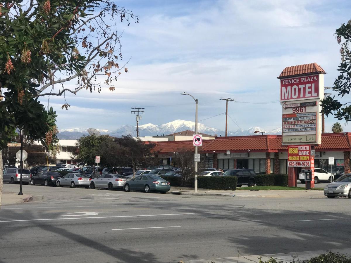Eunice Plaza Motel — photo 12