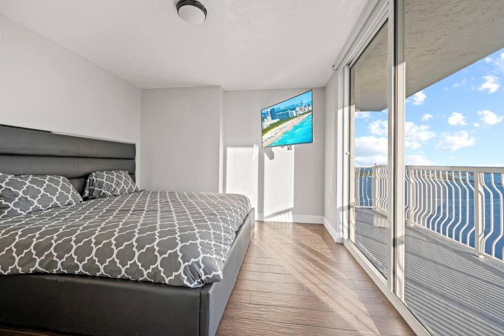 Ocean view 35th floor, in the heart of Miami - 2