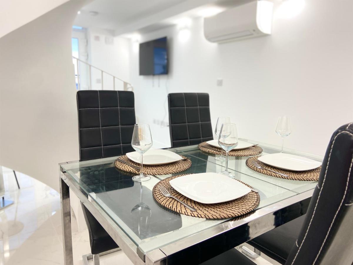 Unique Waterfront Duplex on the Mediterranean - Caleta, Catalan Bay