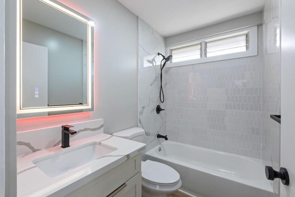 Remodeled 5 bdrm Home, w/2 separate living units photo