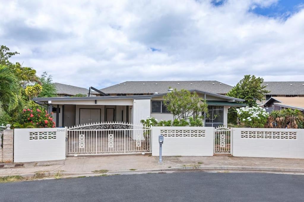 Newly Remodeled Beach Home, 3 blocks from Ocean. 3 photo