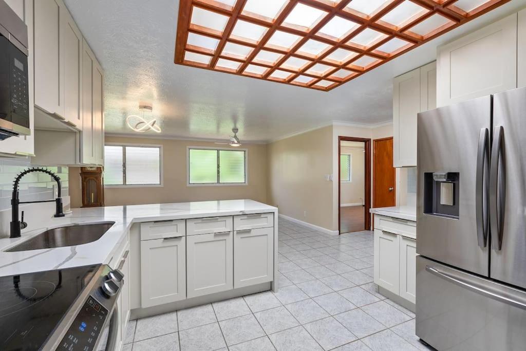 Newly Remodeled Beach Home, 3 Blocks from Ocean. 2 photo