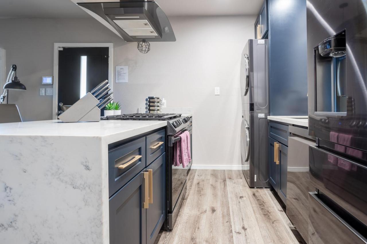 Fam Friendly 2BD 8min from airport, 4min from SoFi - 5