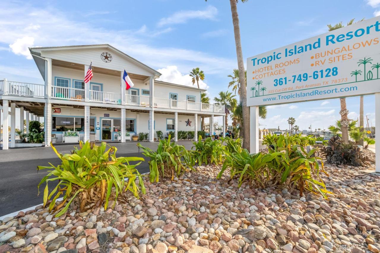 Tropic Island Resort — photo 4