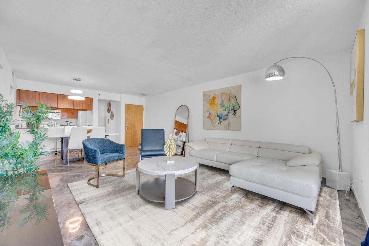 LUXURY 3 Bedrooms BRICKELL BAY APARTMENT - 5