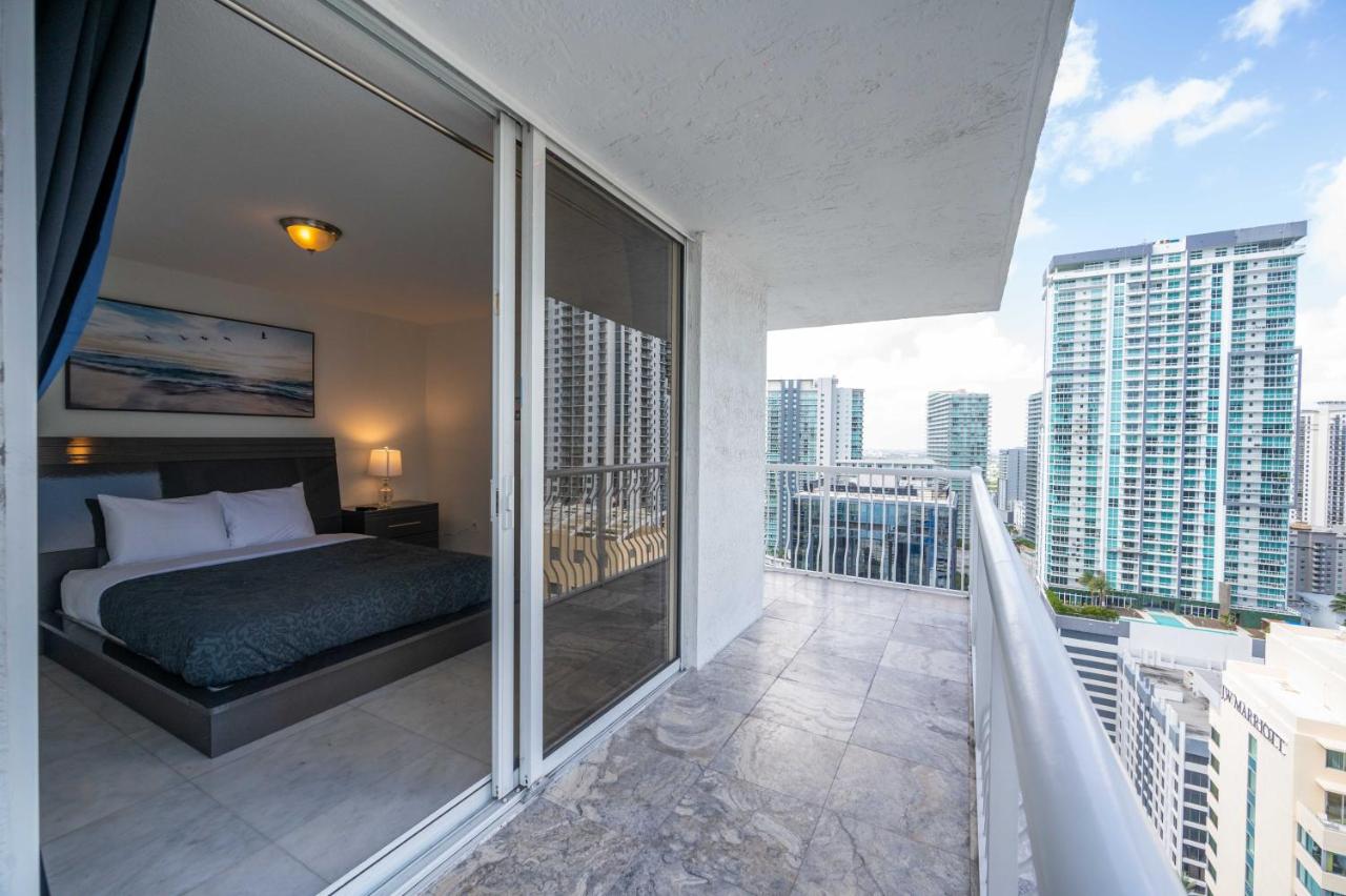 LUXURY 3 Bedrooms BRICKELL BAY APARTMENT - 2