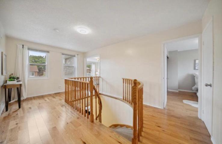 Private room - Sweet Suites Whitby - Multiple Properties photo