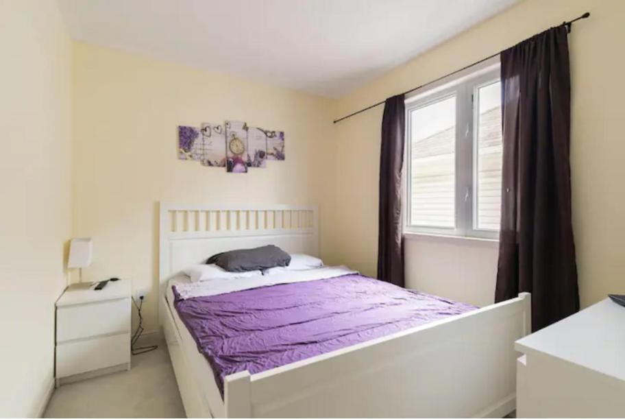 Private room - Sweet Suites Whitby - Multiple Properties photo