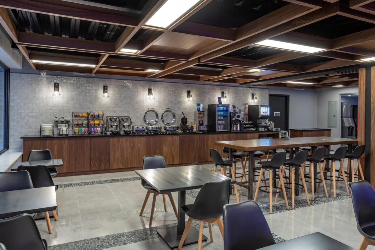 Best Western Plus Soho Hotel - 4