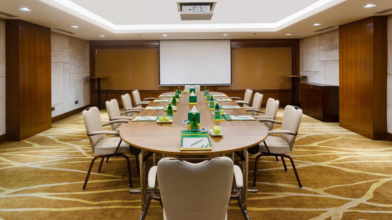 Holiday Inn Dhaka City Centre, an IHG Hotel photo