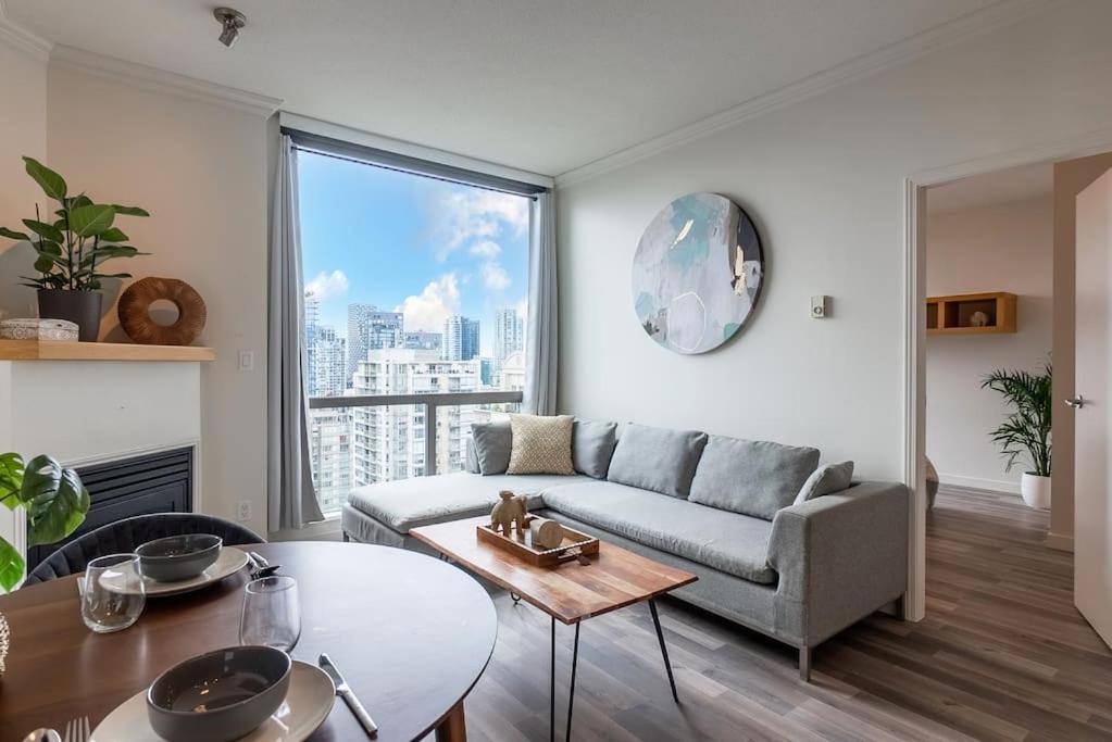 Marvelous 2 Bed Condo in Yaletown Panoramic Views! photo