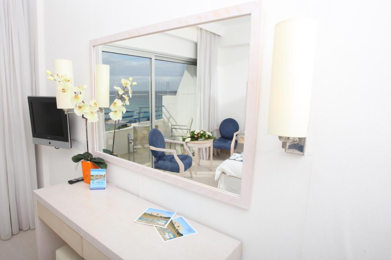 Vrissiana Boutique Beach Hotel photo