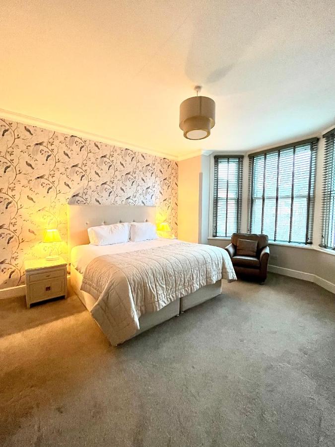 Superior One-Bedroom Apartment with Garden View - First Floor