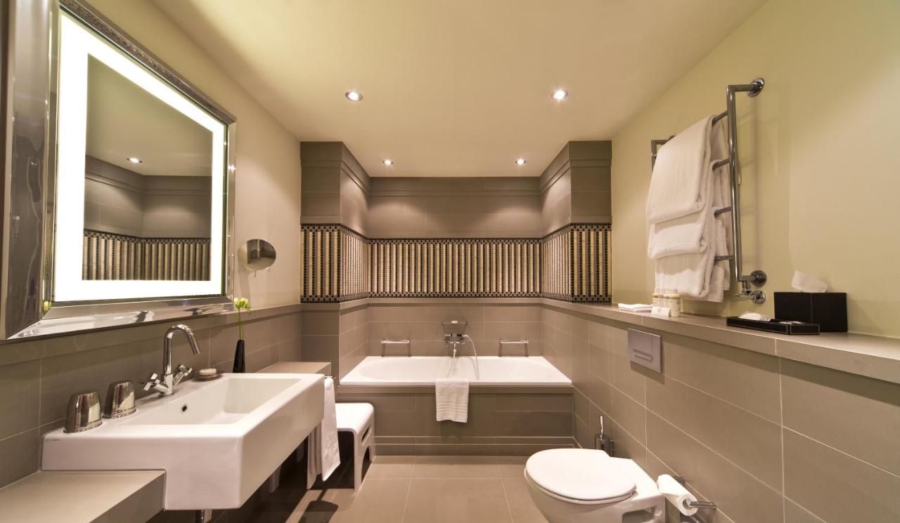 Rocco Forte Hotel De Rome photo