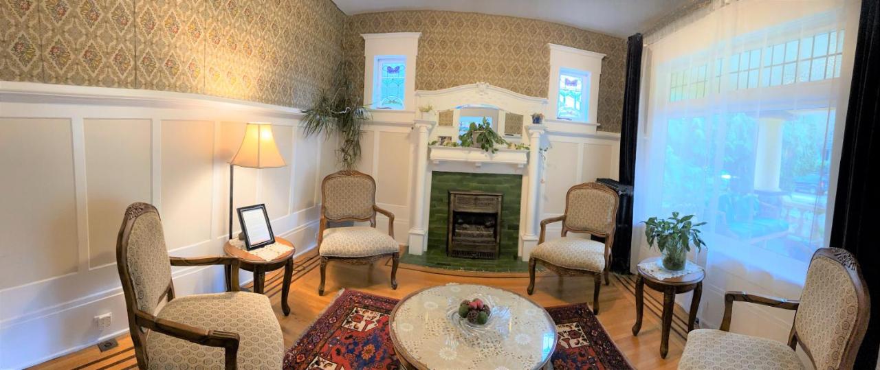 Windsor Guest House photo