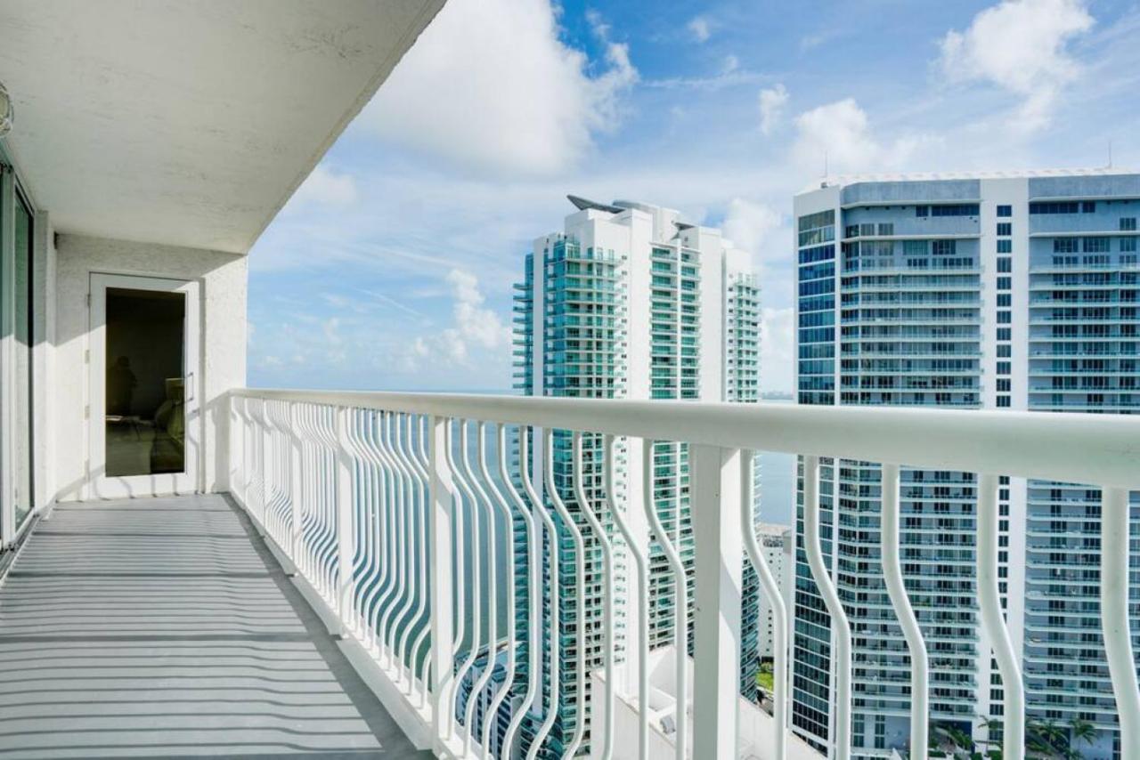 2BR Penthouse with Unbeatable Water Views and Parking - 5