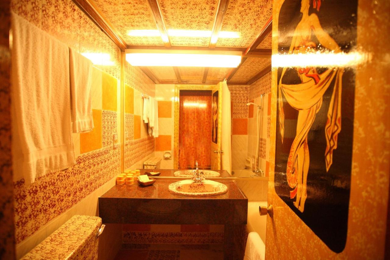 Roman Boutique Hotel photo