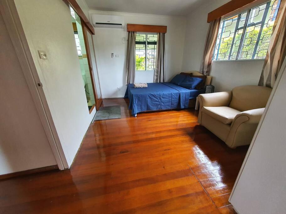 Spacious 4-bdrm fully self-contained WIFI, Parking - 5