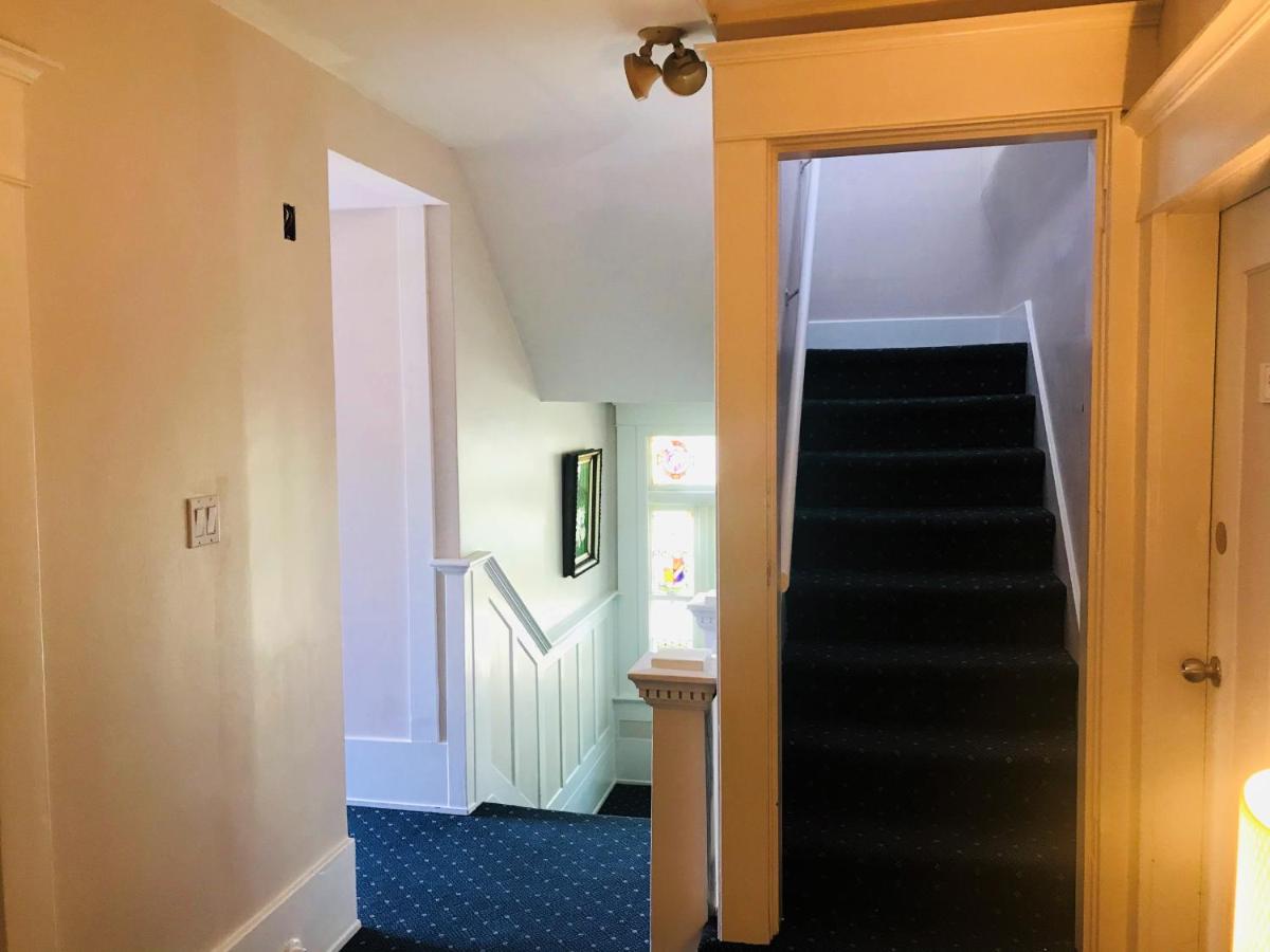 Windsor Guest House photo