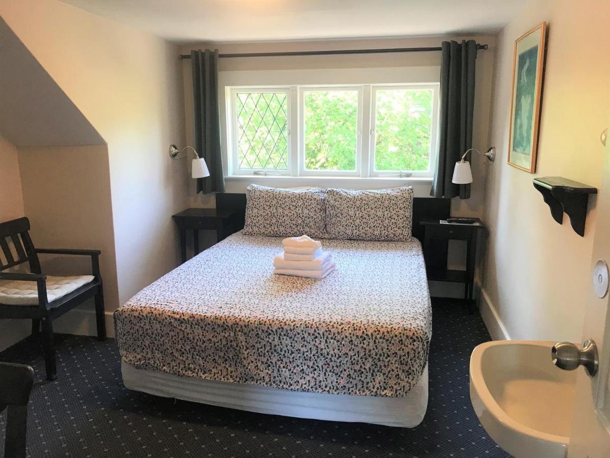 Windsor Guest House photo