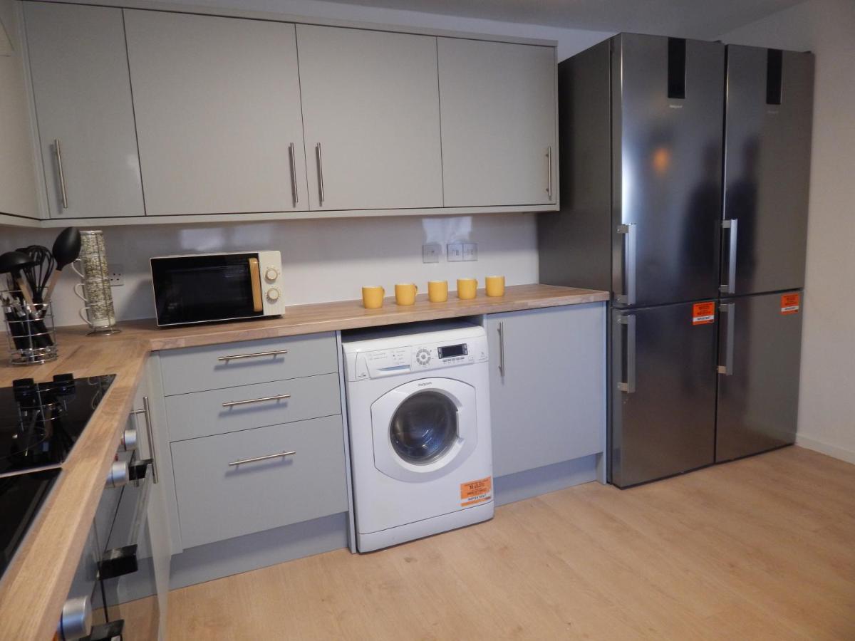 Modern, well located en-suite rooms with parking - Orbitat Accommodations - 4