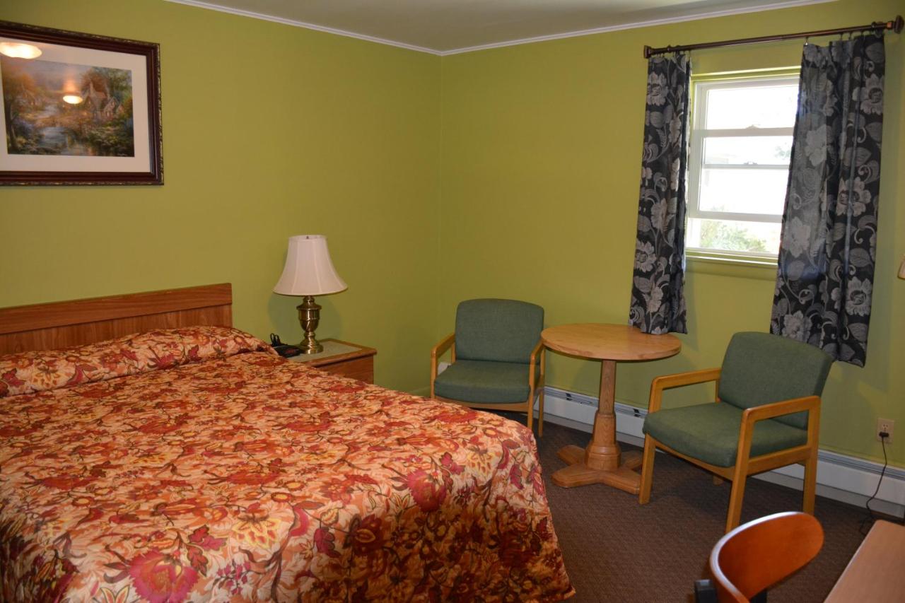 The Village Motel — photo 13