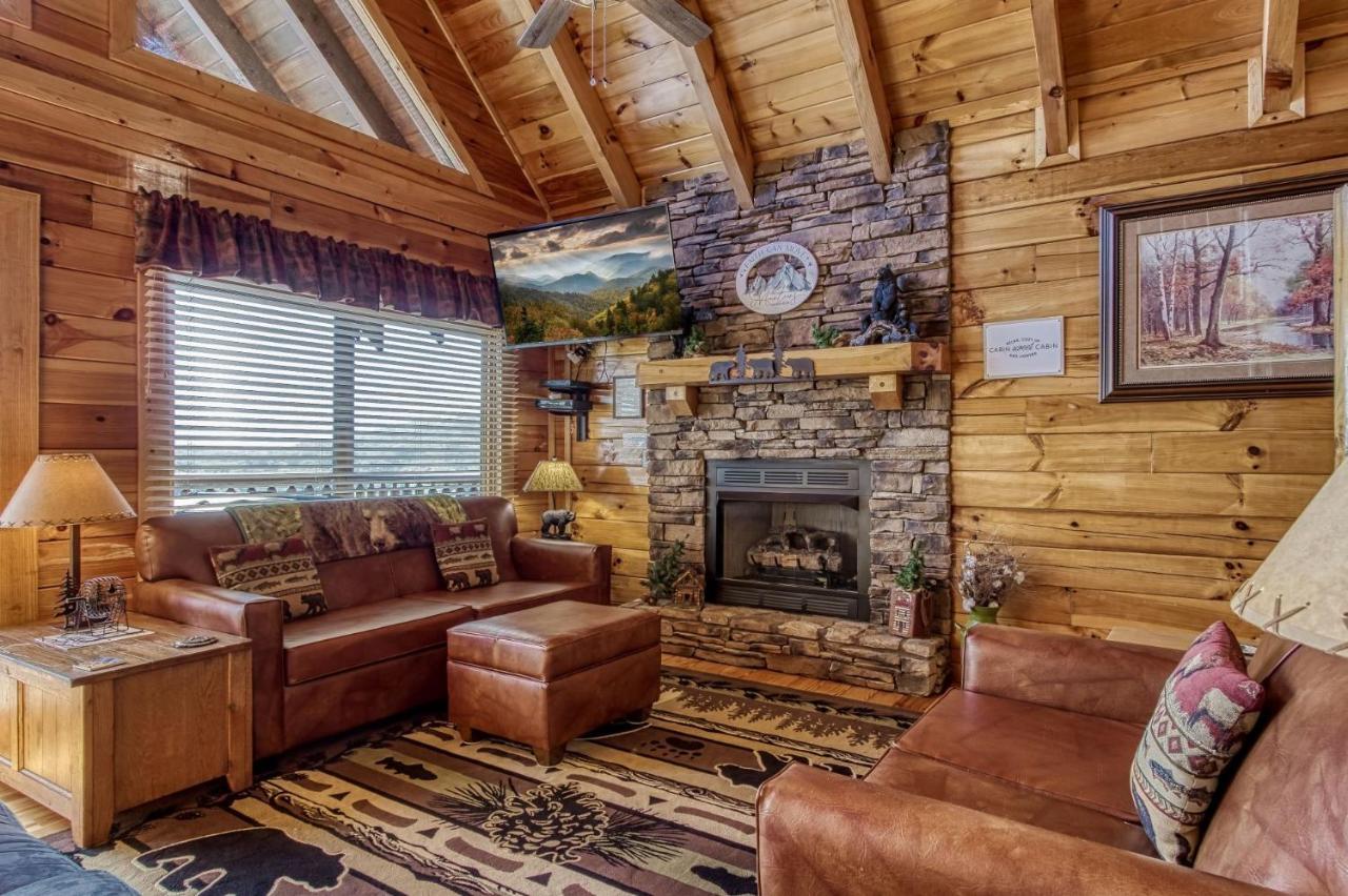 Majestic Mountainview Cabin — photo 16
