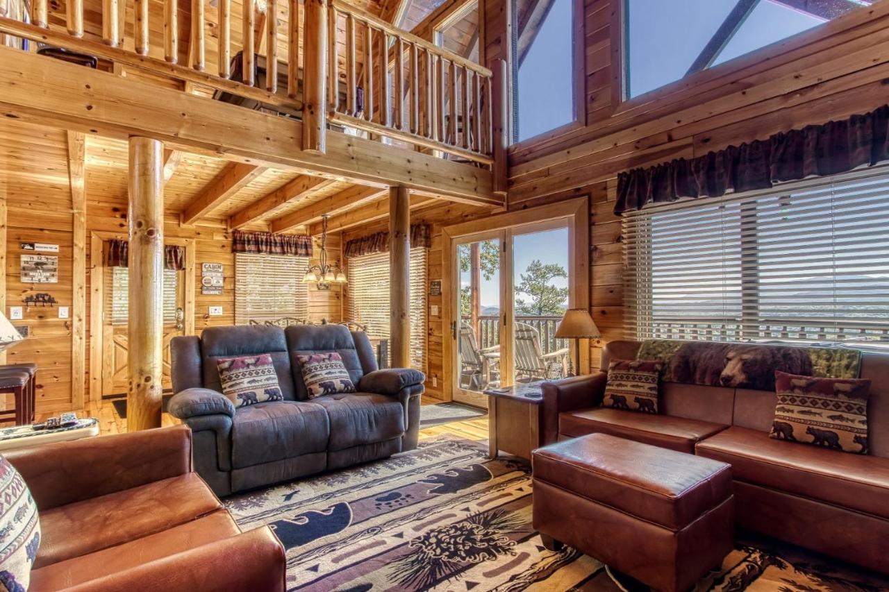 Majestic Mountainview Cabin — photo 17