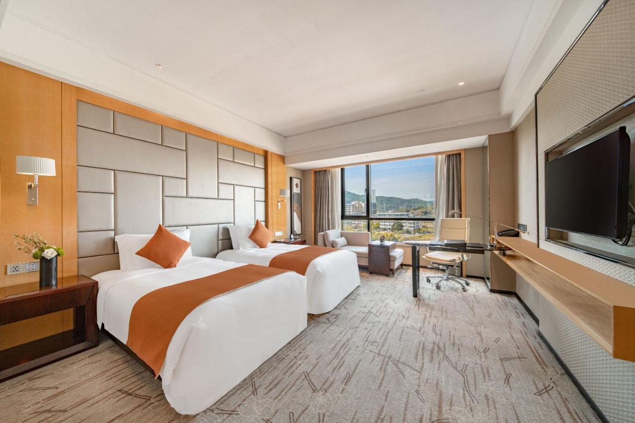 Hotel Nikko Guangzhou - Complimentary shuttle service for concert event Baoneng&Olympic photo