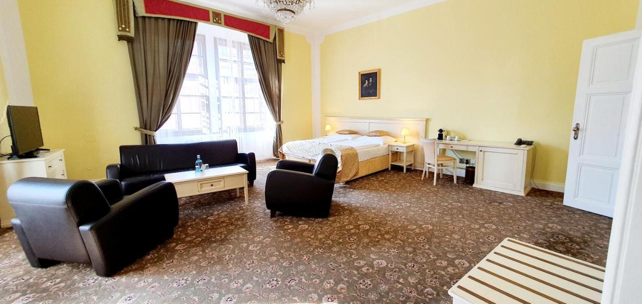 Hotel Metamorphis photo