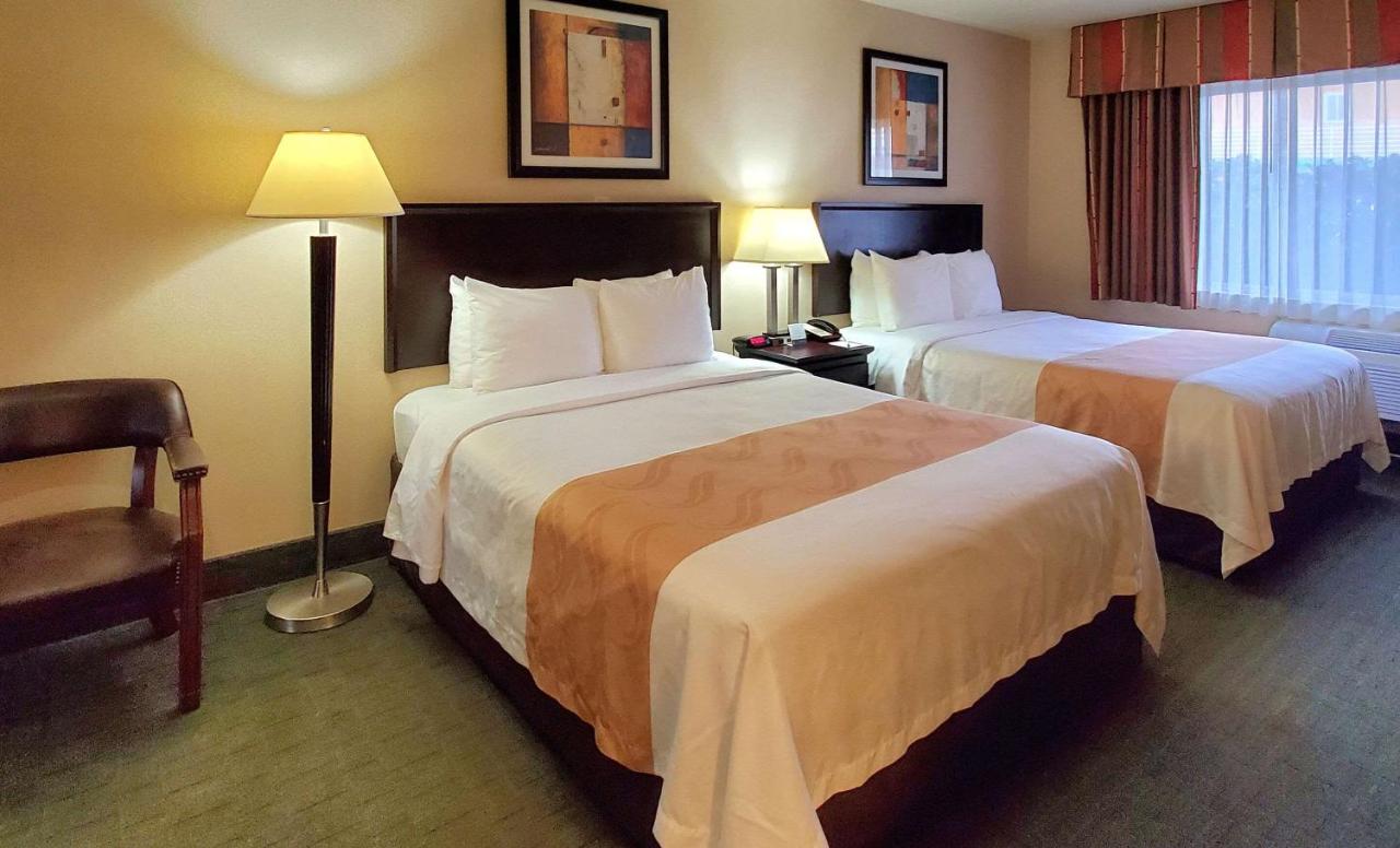 Shadow Park Inn & Suites — photo 12