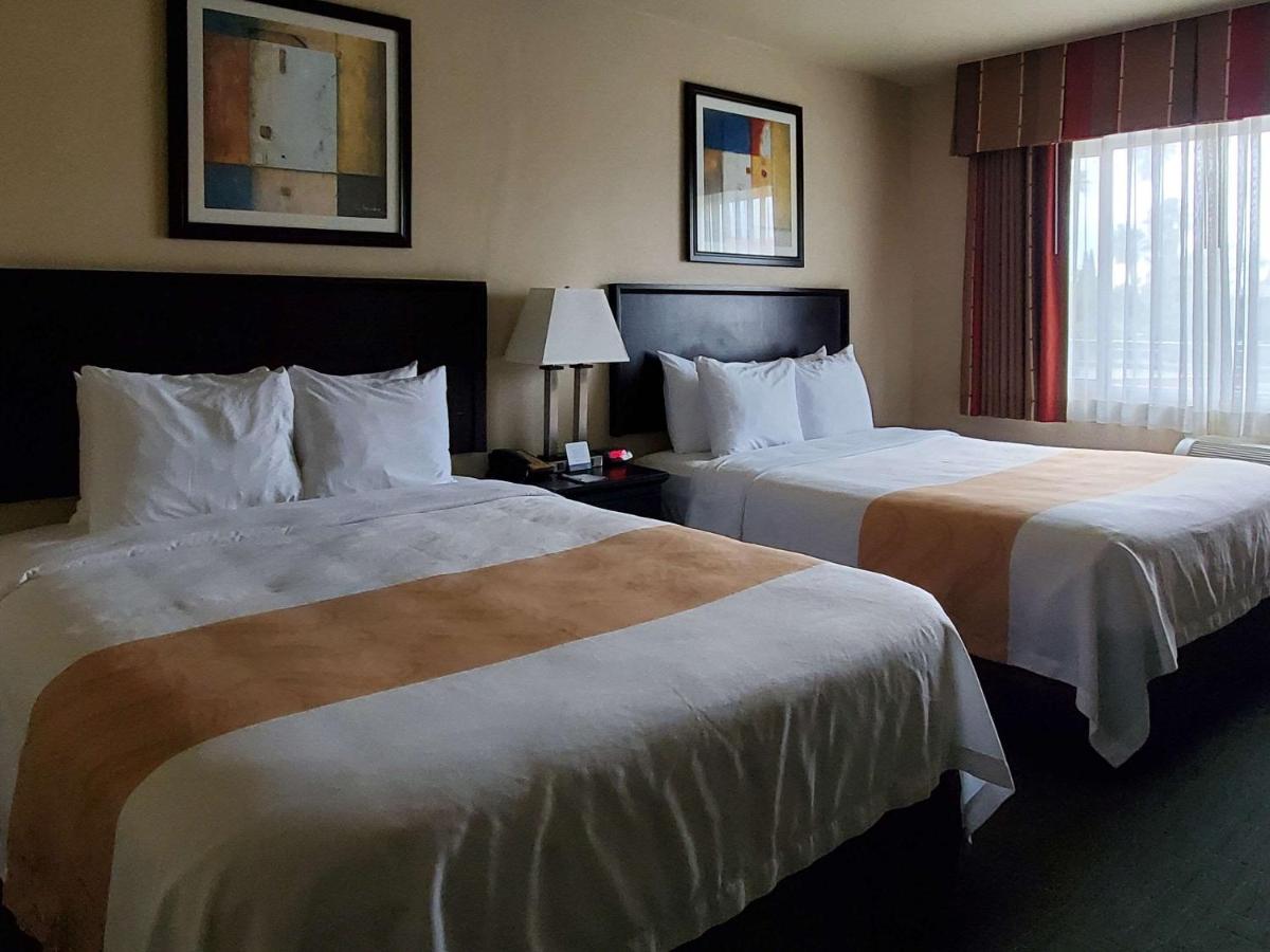 Shadow Park Inn & Suites — photo 14