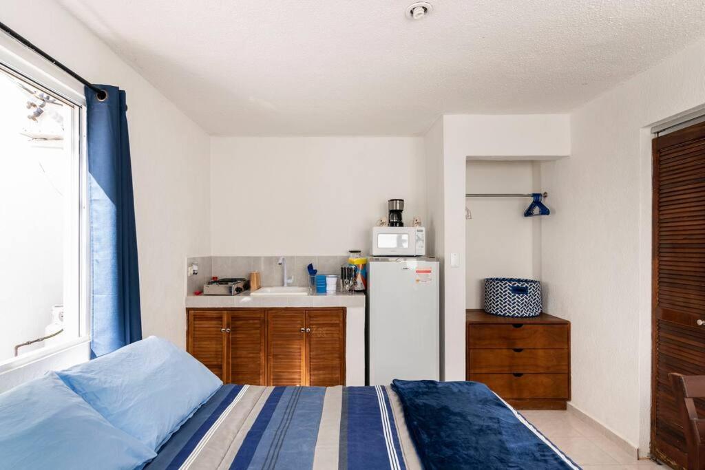 Micro Studio perfect for backpackers, couples, 3 min drive to Playa El Nino - 4