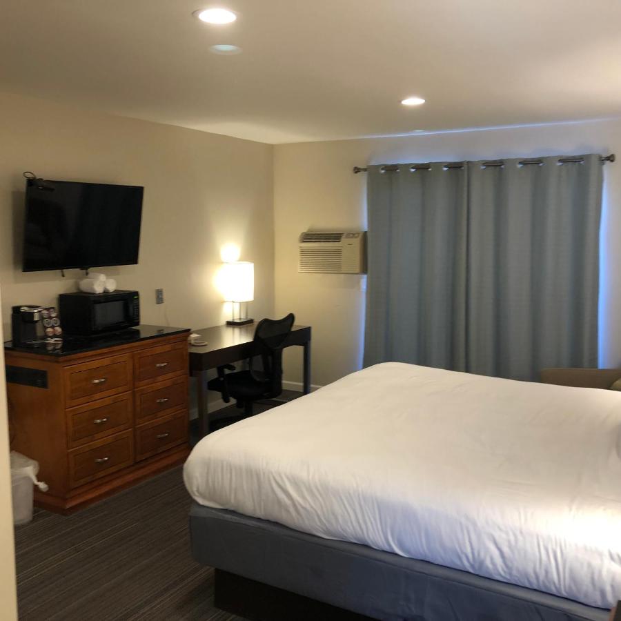 Royal Motel — photo 9