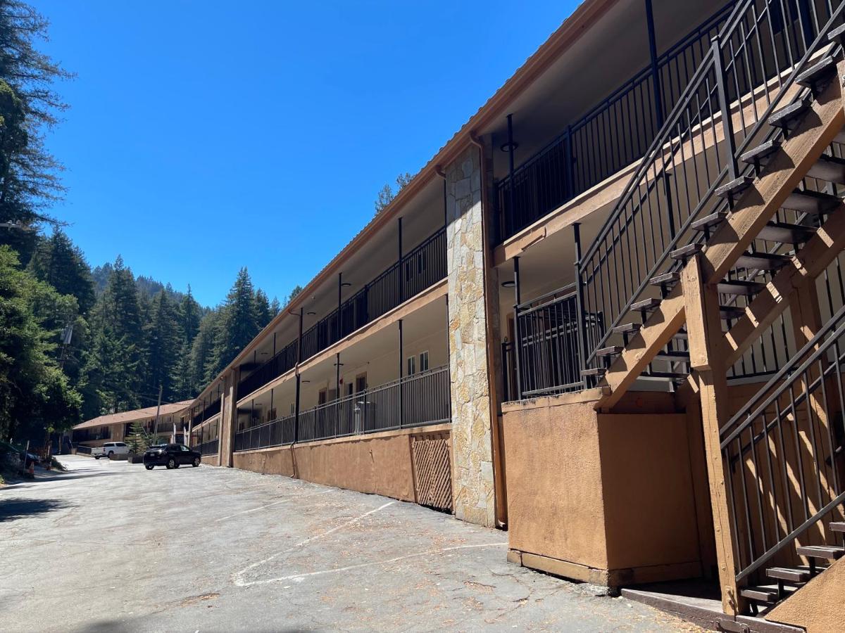 The Historic Brookdale Lodge, Santa Cruz Mountains — photo 17